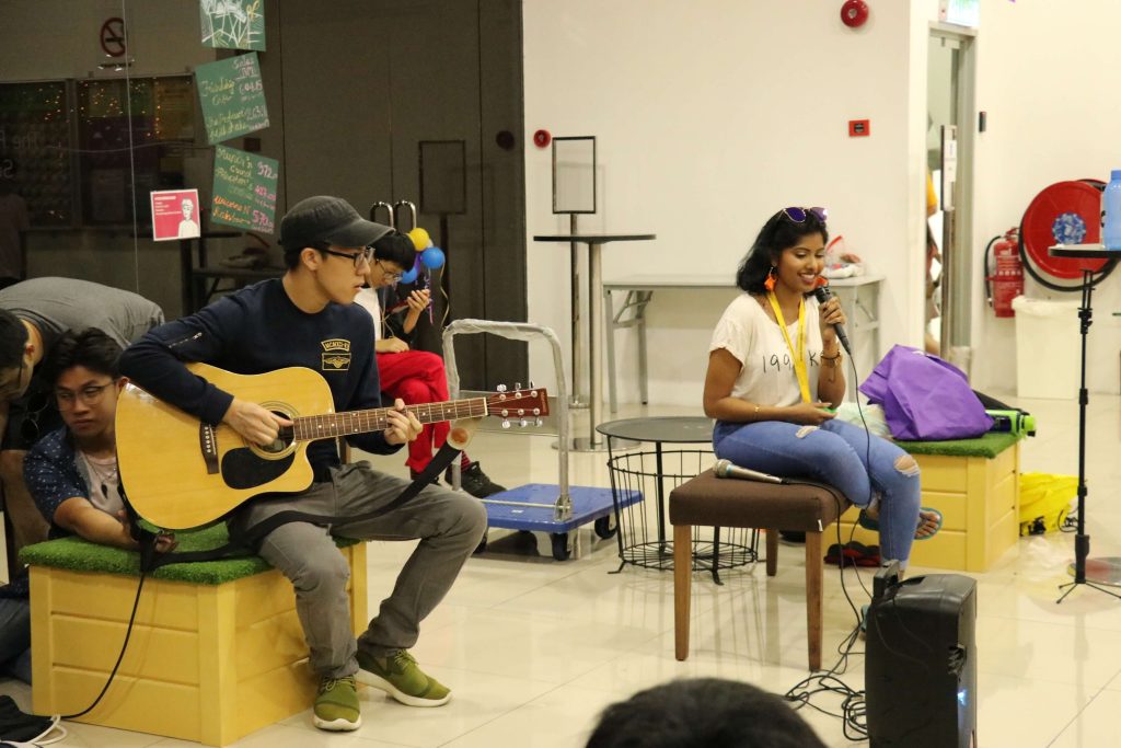 Music performance at Fiesta Night 2018 held in Dwi Emas International School.