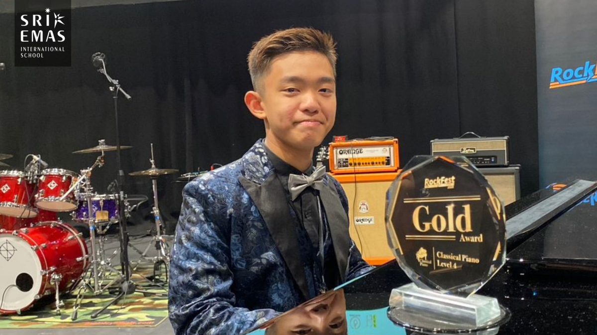 Low Ee Jay won Gold Award for Classical Piano Level 4, Grade 7-8 at RockFest Malaysia 2023.
